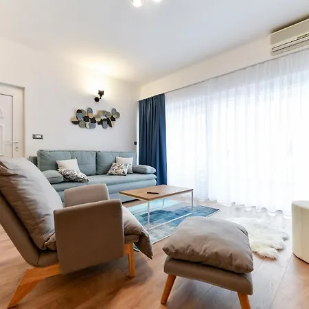 White Hill Apartment