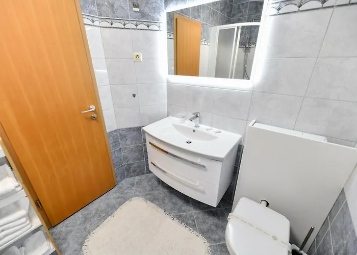 White Hill 아파트 *