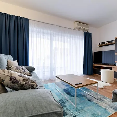 White Hill Apartment